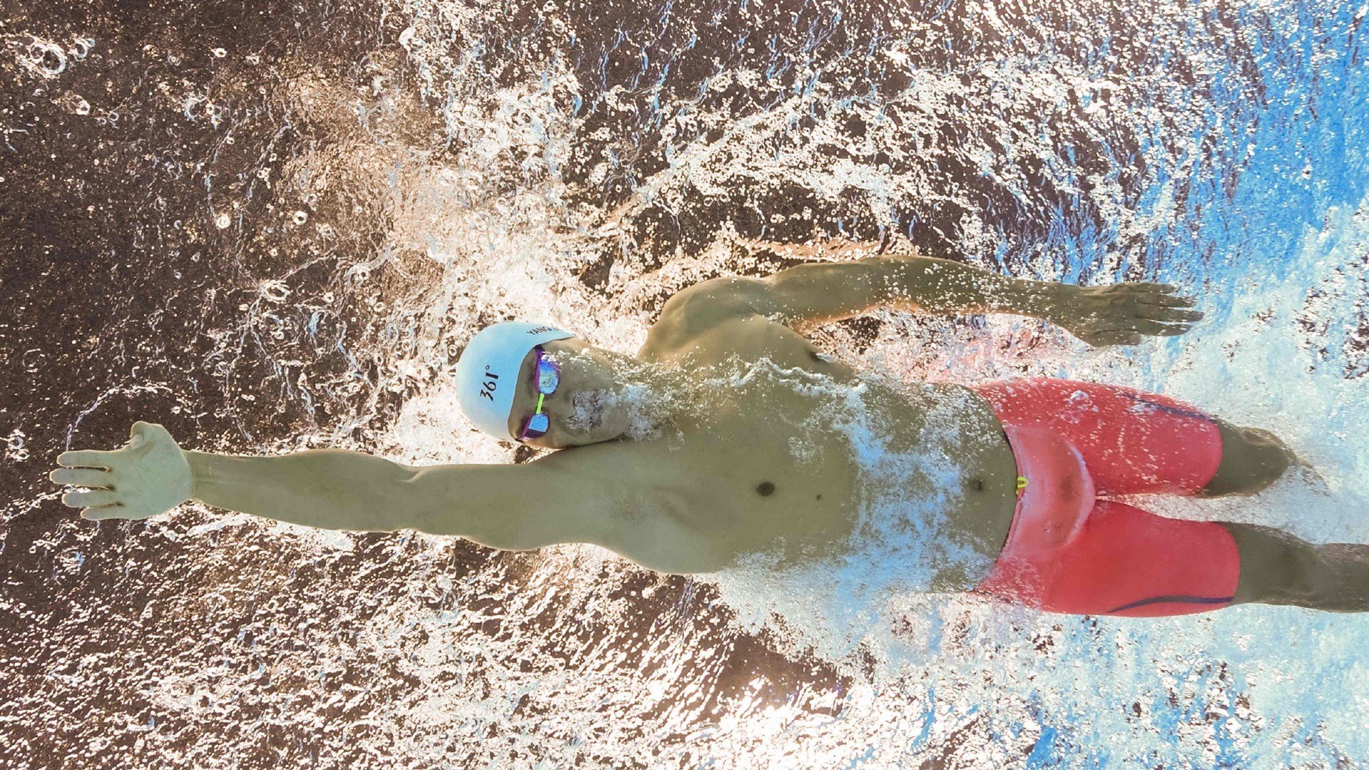 温网2024，阿尔卡拉斯卫冕成功，斯瓦泰克首夺草地大满贯