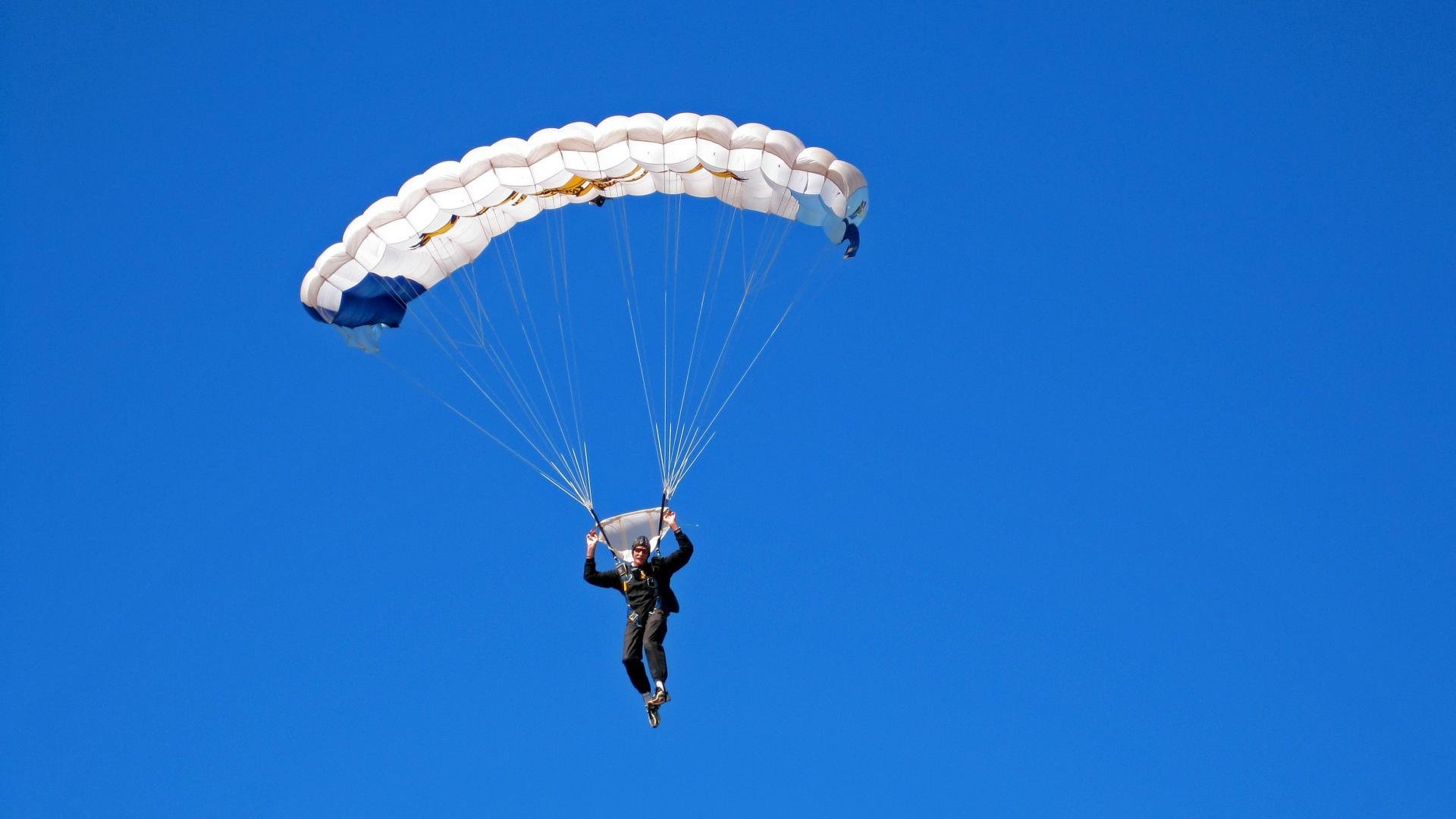 DOTA2国际邀请赛震撼落幕，中国战队问鼎冠军，全球电竞热潮再掀新高